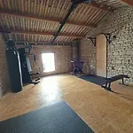 Hébergement de vacances Maison De Charme Avec Piscine Et Fitness