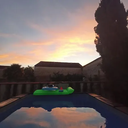 Maison De Charme Avec Piscine Et Fitness